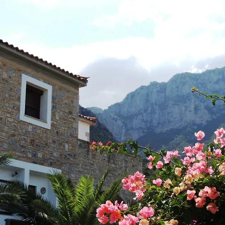 Meda House Hotel 3*